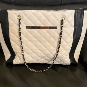 Mossimo black & white handbag